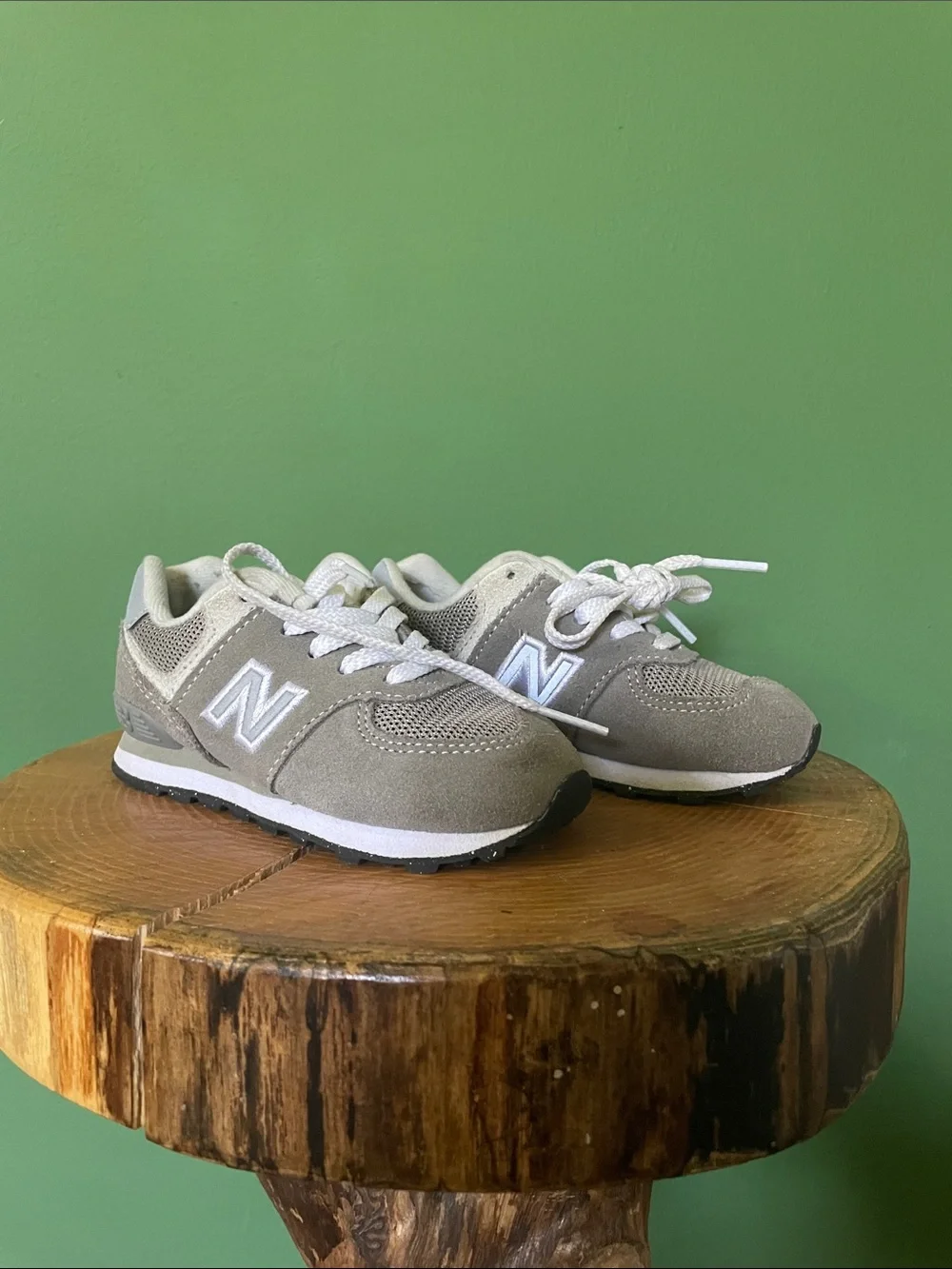 New Balance Kids Taupe and White Low-Top Sneakers